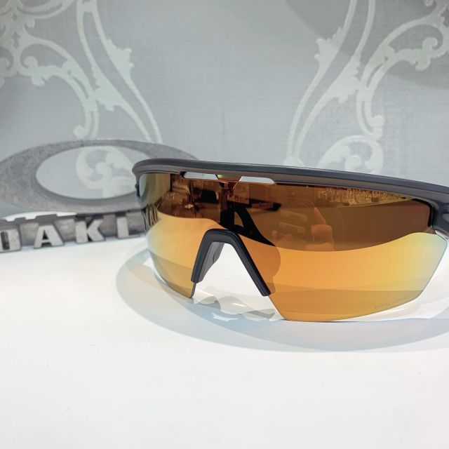 新作入荷しました！
OAKLEY 
フレーム:MATTE カーボン
レンズ:PRISM 24K 偏光
0OO940304
¥45,430

#oakley #偏光レンズ　#柿見時計店　#つり用サングラス　#野球　#940304